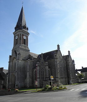 L'église paroissiale Saint-Pierre à Coësmes.