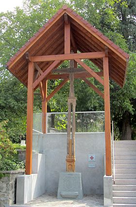 Croix de chemin de Saint-Cergues 102.jpg