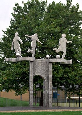 Monument en mémoire du Derby Former Baseball Ground réalisé par Denis O'Connor