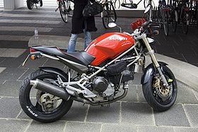 Ducati 900 Monster.jpg
