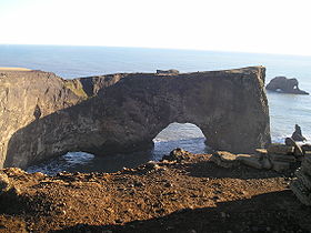 Vue des arches de Dyrhólaey