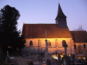 Église Saint-Hilaire et vieil if funéraire