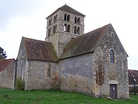 Eglise Saint Laurent de Béard (0).jpg