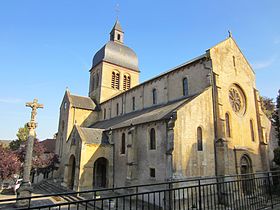 Collégiale Saint-Étienne.