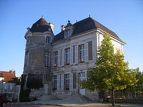 Mairie de Courson-les-Carrières