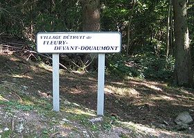 Panneau indiquant le village détruit de Fleury-devant-Douaumont