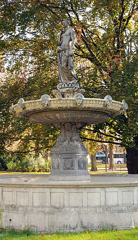 Fontaine de Diane Paris 8e 002.jpg