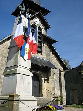 Église et monument aux Morts