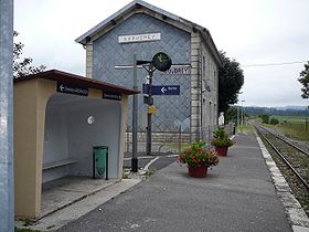 Gare d'Avoudrey direction Morteau.JPG