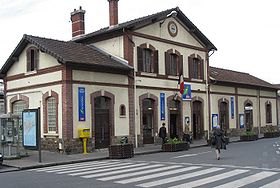 Gare de Bécon les Bruyères.Gare accès nord 01 by Line1.jpg