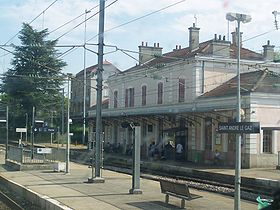 Gare de St-André-le-Gaz (38).JPG