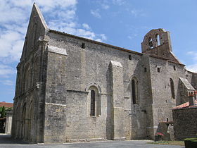 L'église de Genouillé