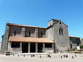 Gourgé église (3).JPG