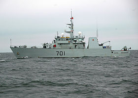 HMCS Glace Bay (MM 701).jpg