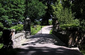 L'entrée du cimetière.