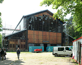 Le Hangar Y en cours de restauration (2009)