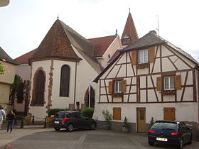 Église Saint-Michel et maison à colombages, rue Principale