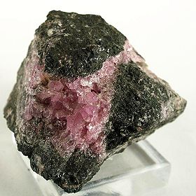 Hodgkinsonite, Franklin Mine, USA, 4.9 x 4.4 x 3.2 cm, taille des cristaux, 8 mm maximum