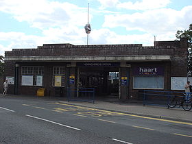 Hornchurch tube station 1.jpg