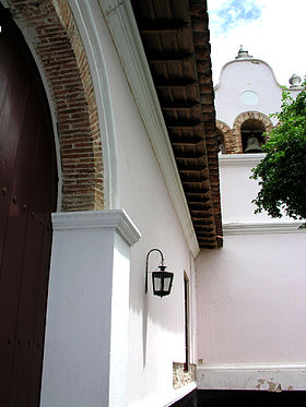 Iglesia Santa Ana 02.jpg