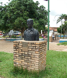 La statue du fondateur