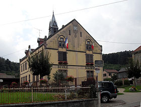 L'école et la mairie