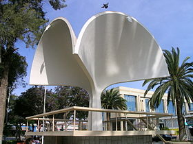 Le kiosque de la Plaza de Armas, œuvre de l'architecte Oscar Mac-Clure Álamo.