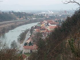 Vue de la ville depuis la colline du château de Krško