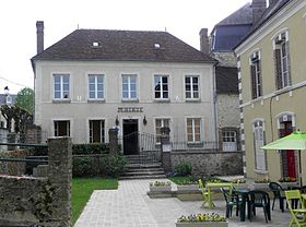 Mairie de La Chapelle-Montligeon.