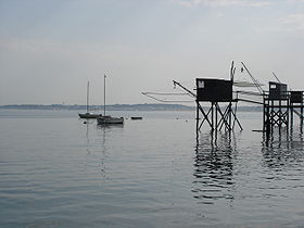 Pêcheries à Port Giraud.