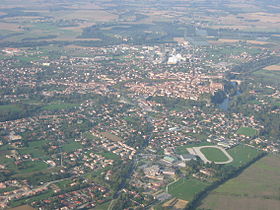 Vue aérienne de la ville de Lavaur