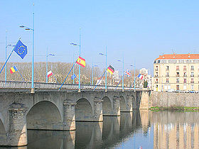 Le Pont sur la Loire