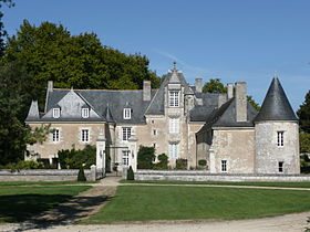 Louresse-Rochemenier - Chateau de Varenne 1.jpg