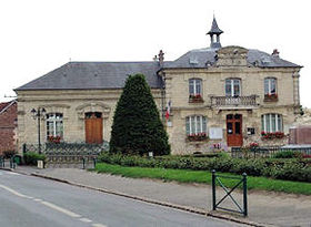 Vue de la mairie de la ville de Ressons-sur-Matz