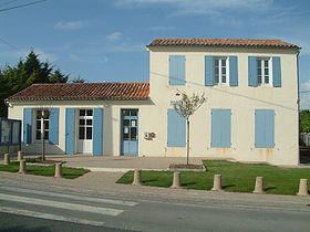 La mairie de Saint-Coutant-le-Grand