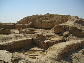 Ziggourat ou haute-terrasse de Mari (près du palais)