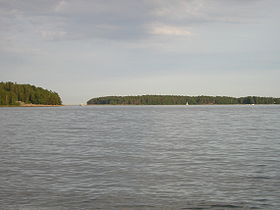 Melkki vue depuis Länsiulapanniemi à l'ouest de Lauttasaari.