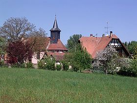 Vue de Menchhoffen et son église.