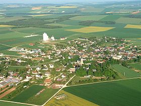 Vue aérienne de Mesnil Saint Loup (2005)
