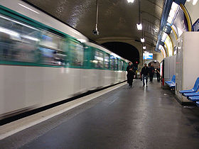 Metro Paris - Ligne 3 - station Villiers 01.jpg