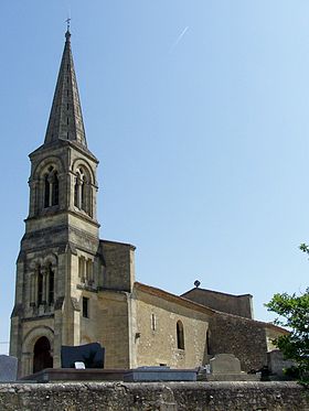 Vue sud-ouest de l'église (mai 2009)