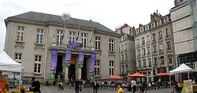 Le palais de la Bourse de Nantes sur la place du Commerce