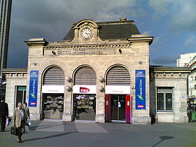 Neuilly Porte Maillot ext.jpg