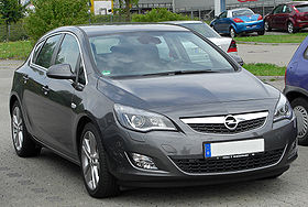 Opel Astra J front 20100725.jpg