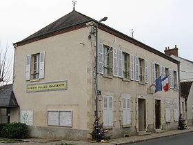 La mairie d'Ouzouer-sur-Trézée