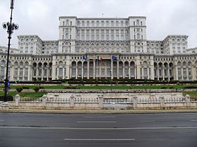 Palace of the Parliament, frontal view.JPG