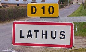 Panneau d'entrée du bourg de Lathus