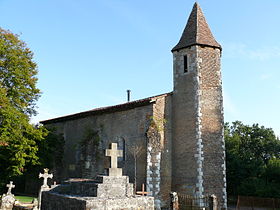 Église de Sarran avec le cimetière