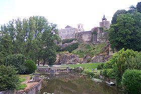 Le château de Parthenay.