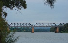 Le pont Victoria sur la Nepean River à Penrith